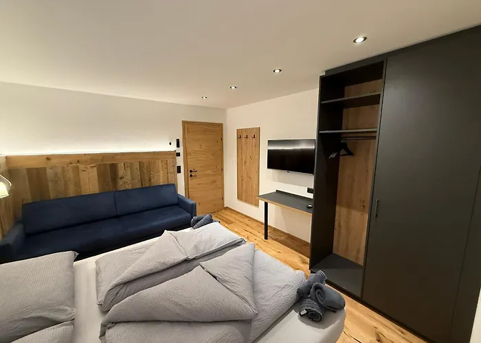 Ahorn Apartamento Uderns