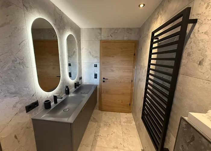 Ahorn Apartamento Uderns